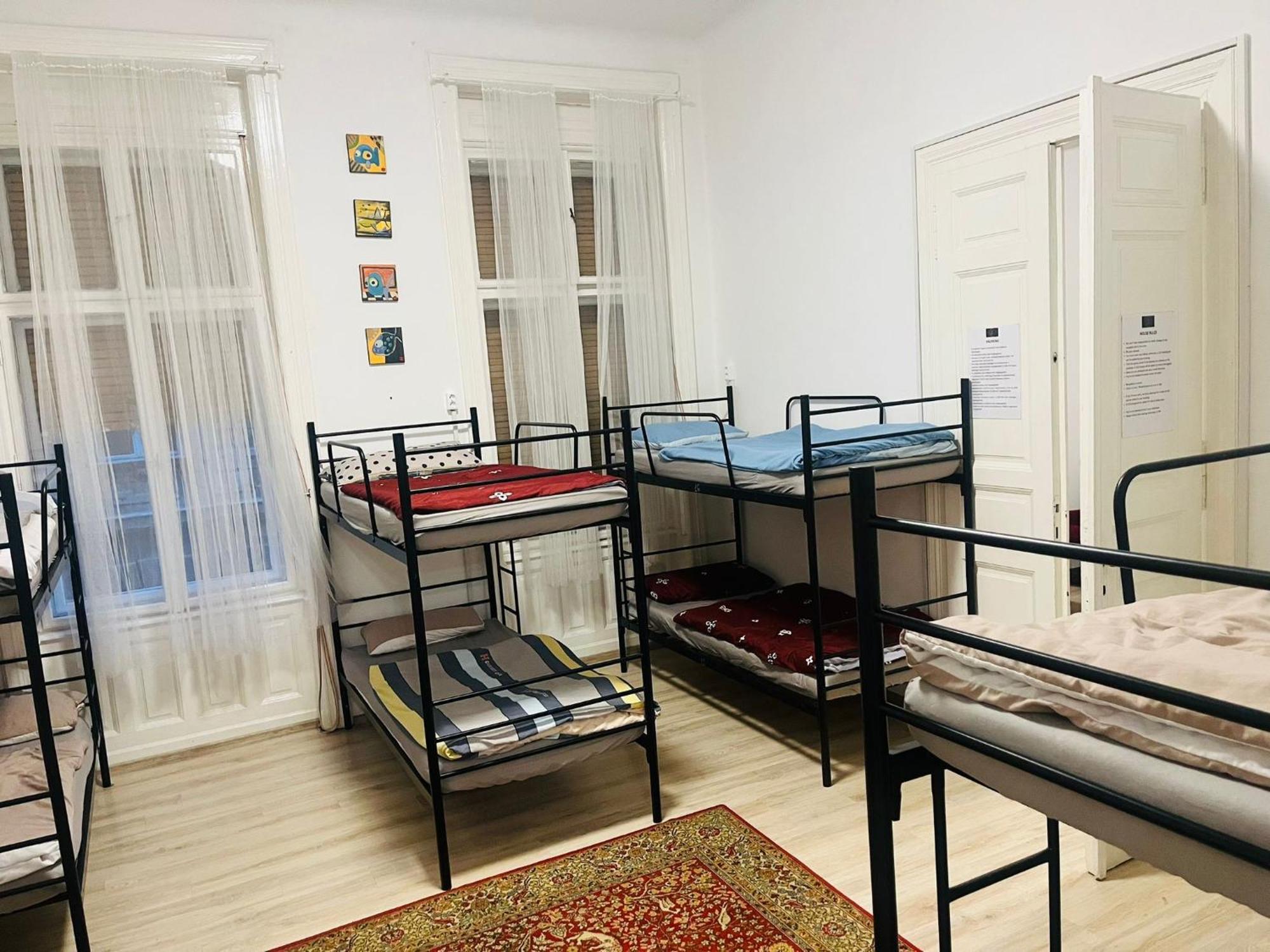Doxie Rooms And Beds Budapest Eksteriør bilde