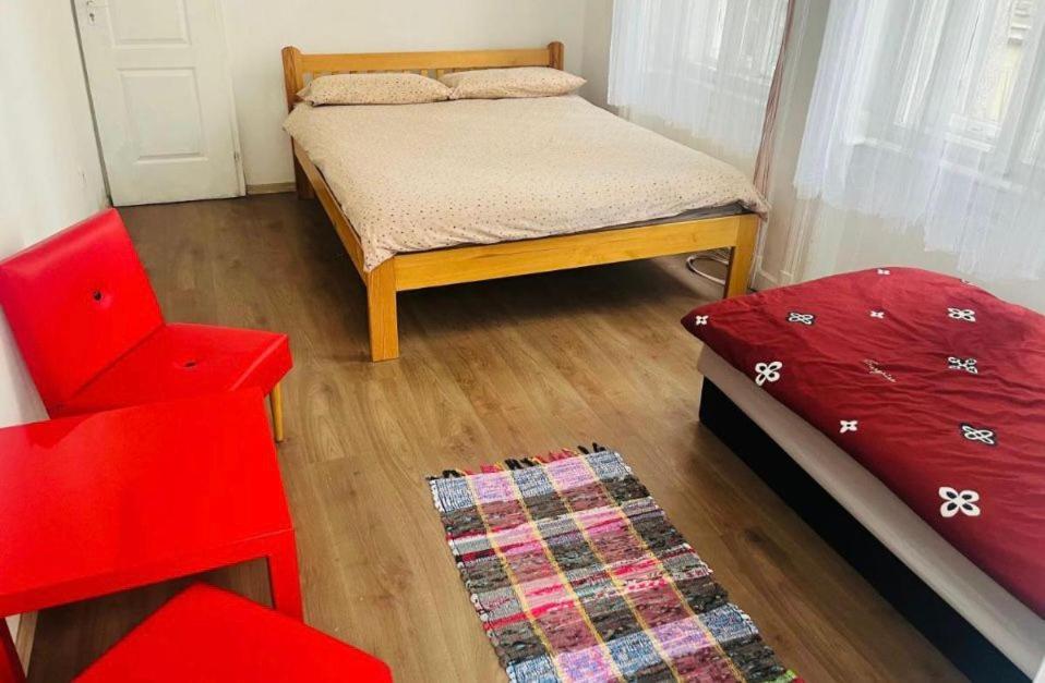 Doxie Rooms And Beds Budapest Eksteriør bilde