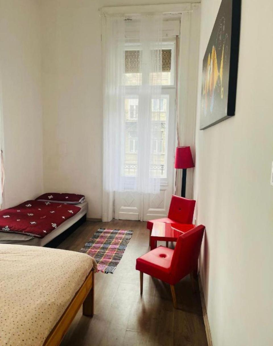 Doxie Rooms And Beds Budapest Eksteriør bilde